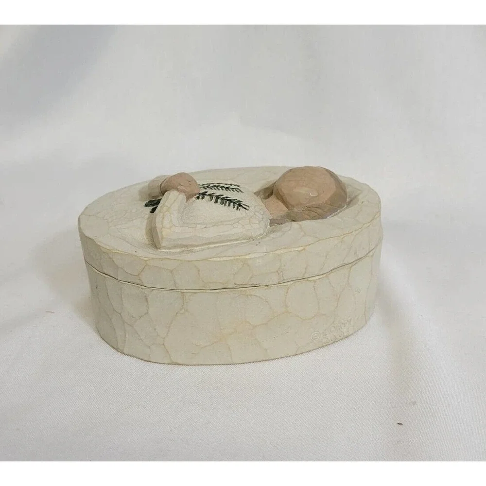 Willow Tree Remembrance Keeping Treasured Memories Close 3.5
